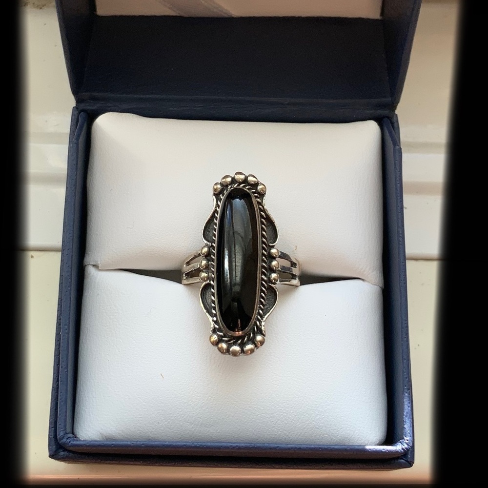 Size 7 Black Onyx Silver Ring